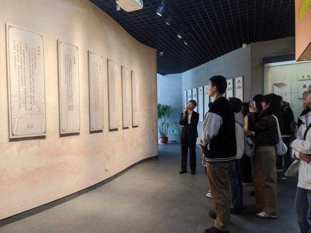 图片3:党建引领聚合力,税史明志践初心